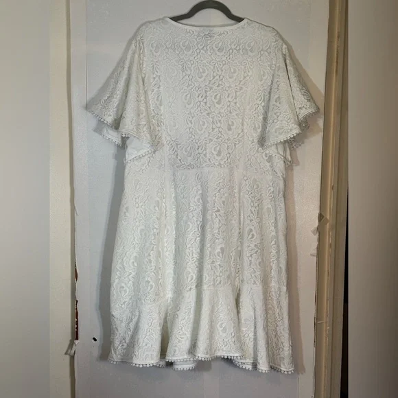 City Chic Sweet Love Lace Faux Wrap Mini Dress - Ivory | Size XL/22 - Picture 14 of 16